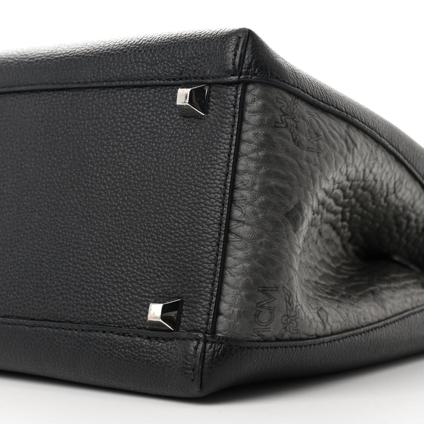 Grained Calfskin Visetos Medium Sarah Hobo Black