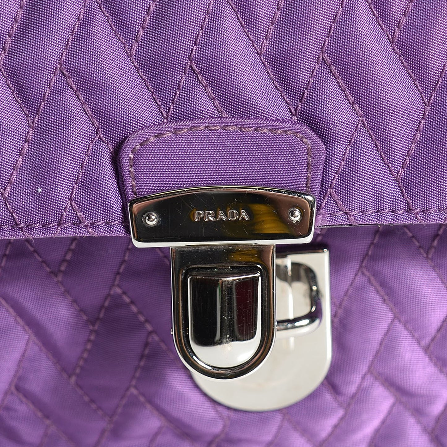 Nylon Tessuto Impuntu Quilted Flap Anemone