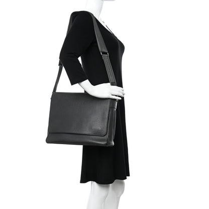 Louis Vuitton Taiga Roman MM Messenger Black 2 of 9