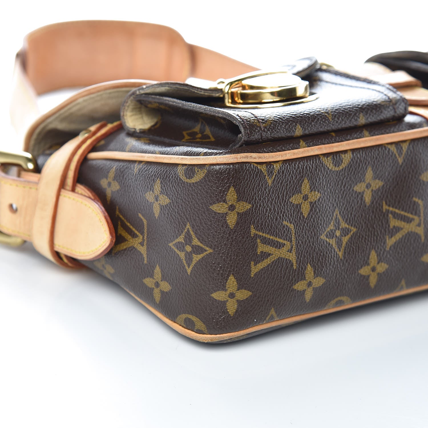 Louis Vuitton Monogram Hudson PM 5 of 17