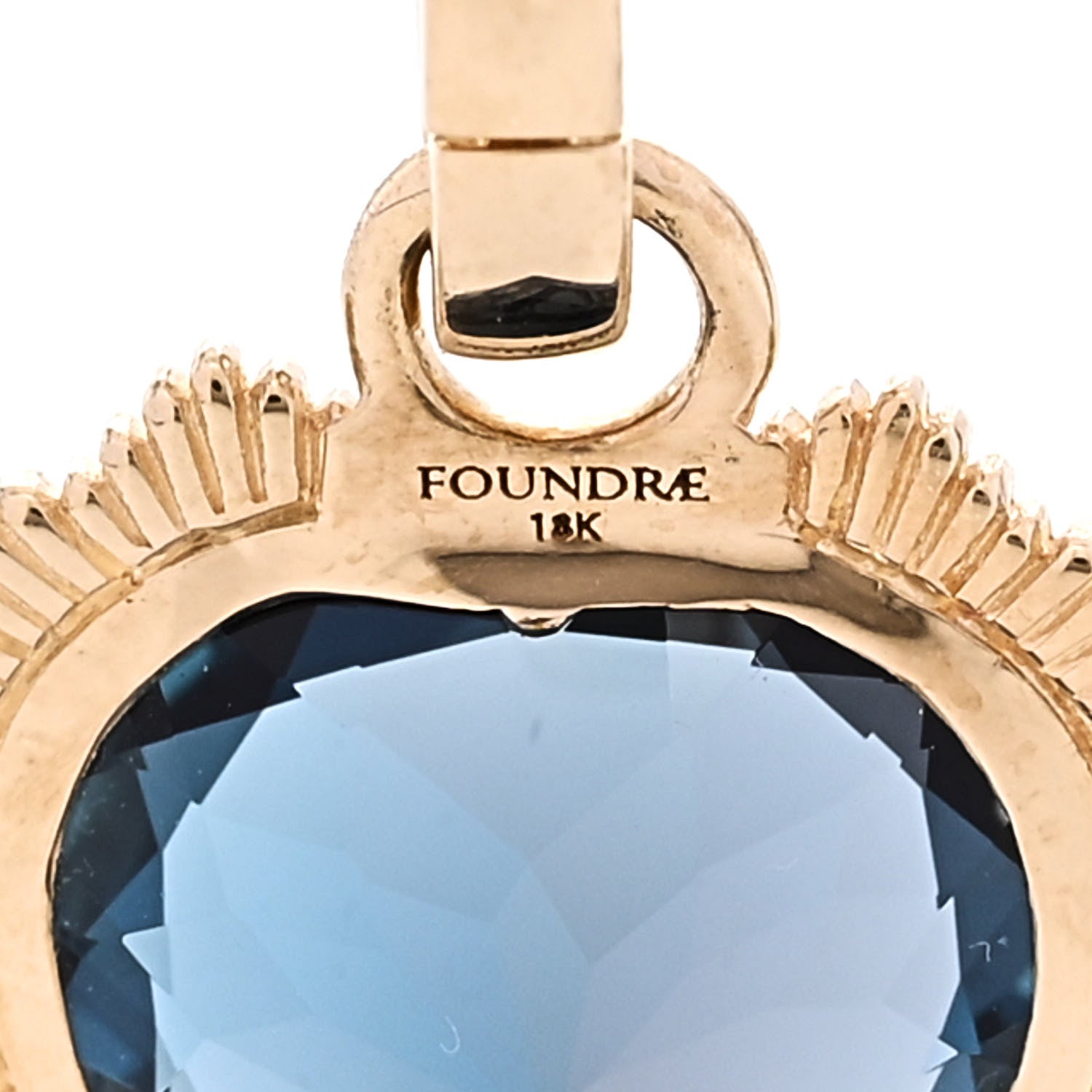 Foundrae 18K Yellow Gold London Blue Topaz Heart Love Medallion Annex Link Pendant 3 of 3