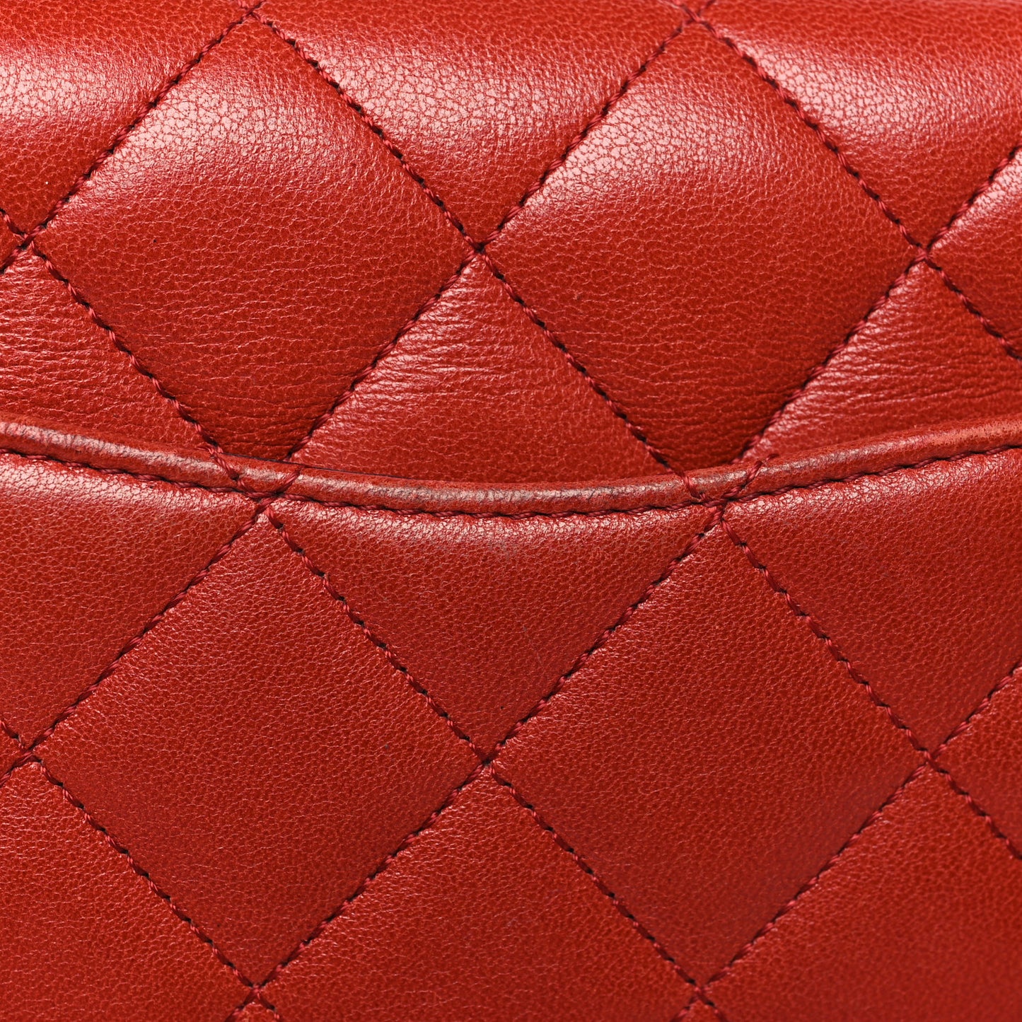 Lambskin Quilted Medium Vintage Flap Bag Red