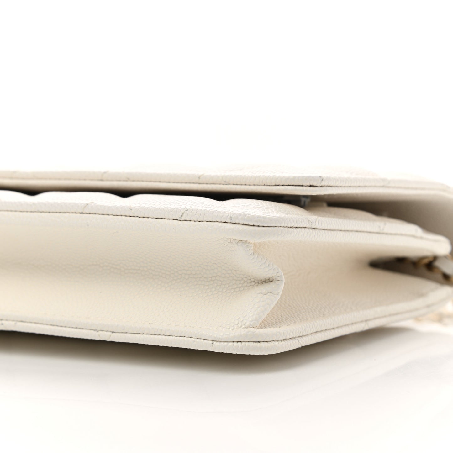 Caviar Quilted Wallet With Charms On Chain WOC White