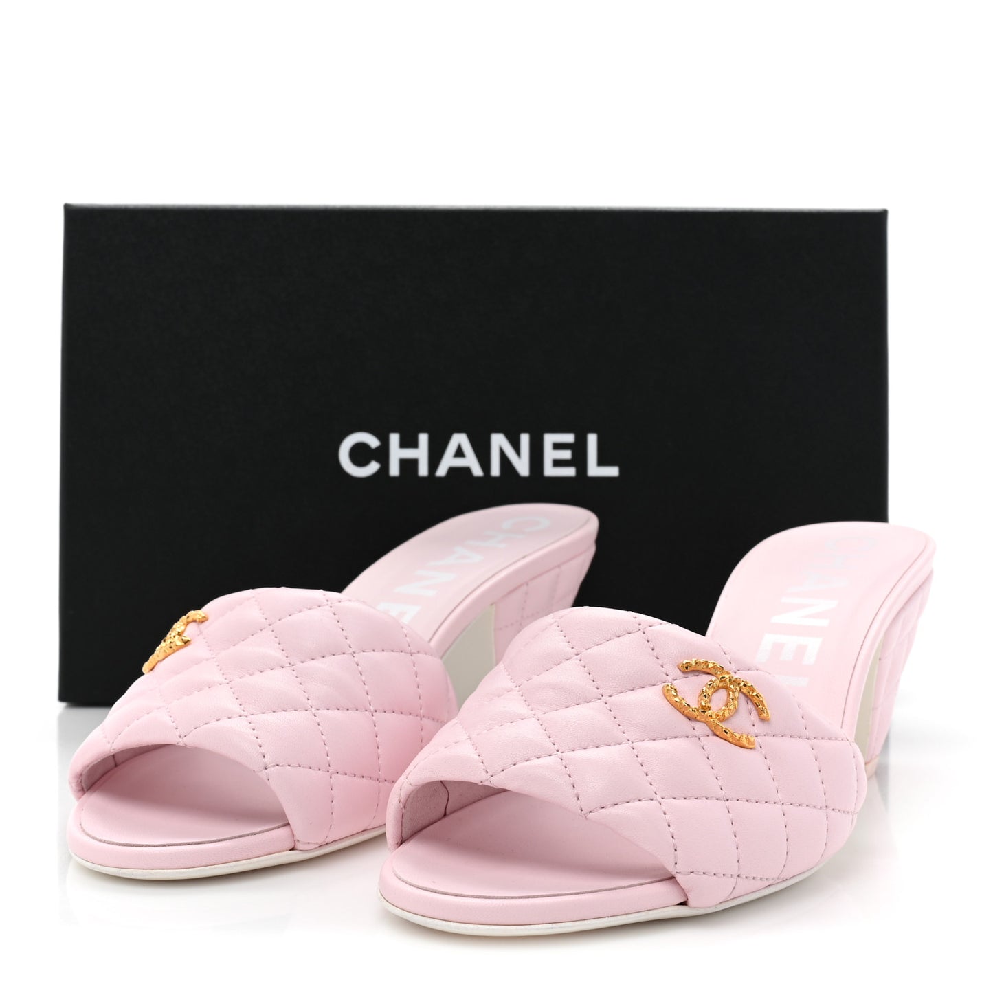 Lambskin Quilted Textured CC Mules 41 Light Pink