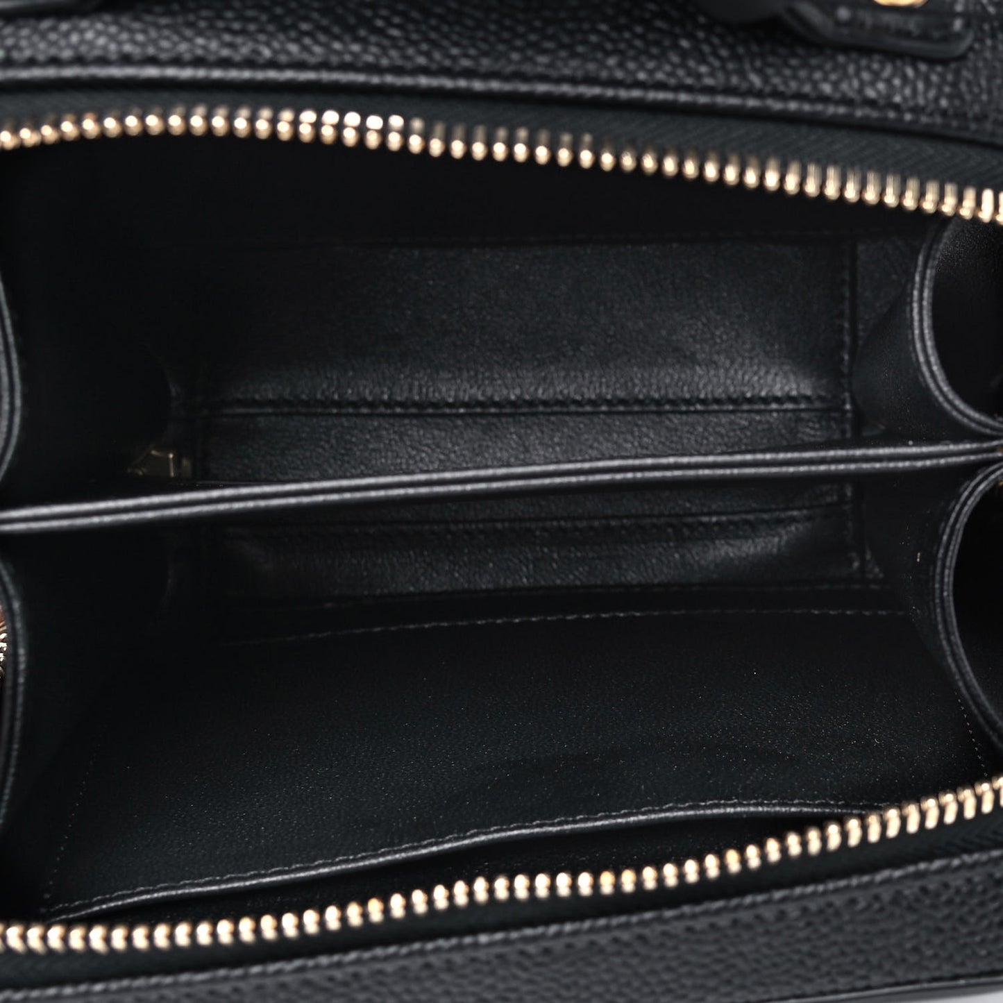 Caviar Quilted Small CC Filigree Vanity Case Black