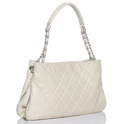 Chanel Caviar Expandable Zip Shoulder Bag White 3 of 7