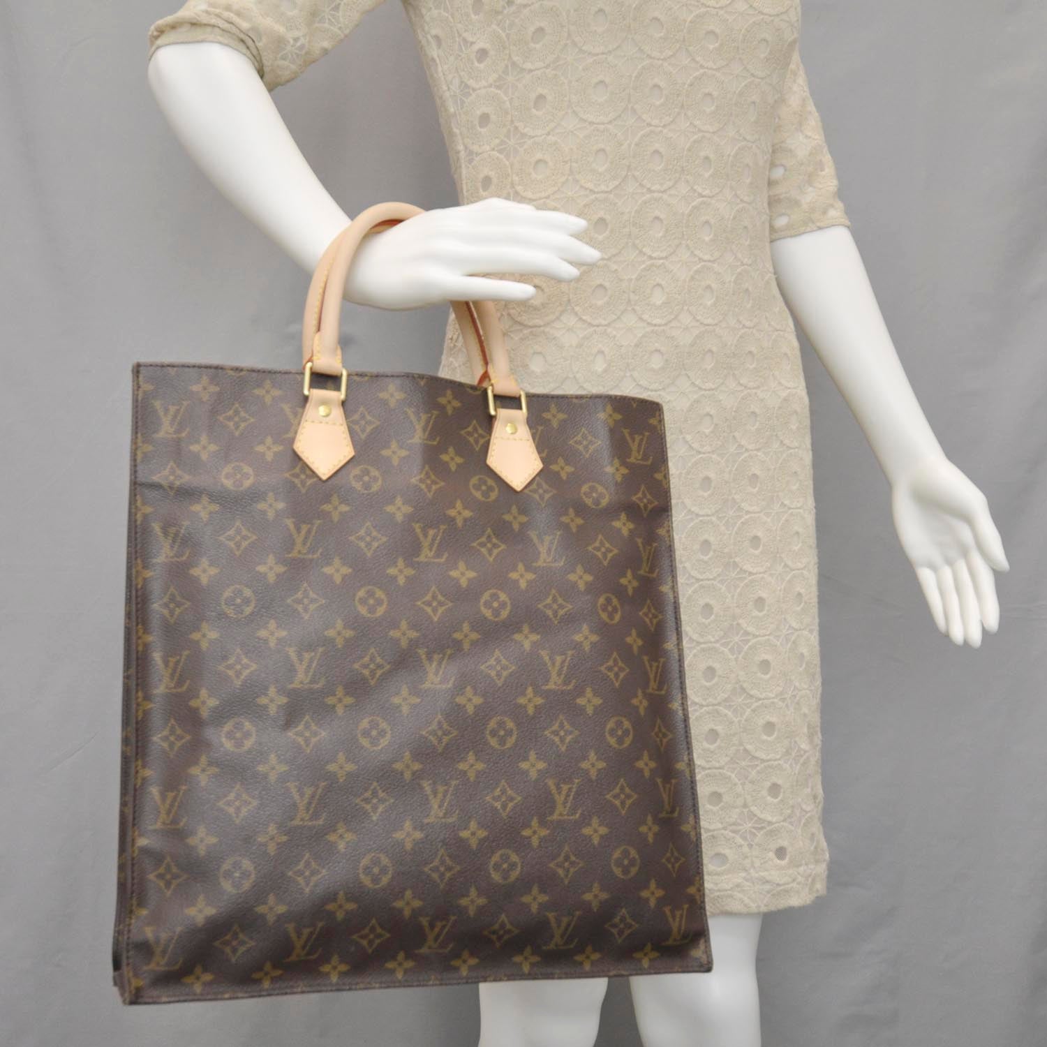 Louis Vuitton Monogram Sac Plat 2 of 8