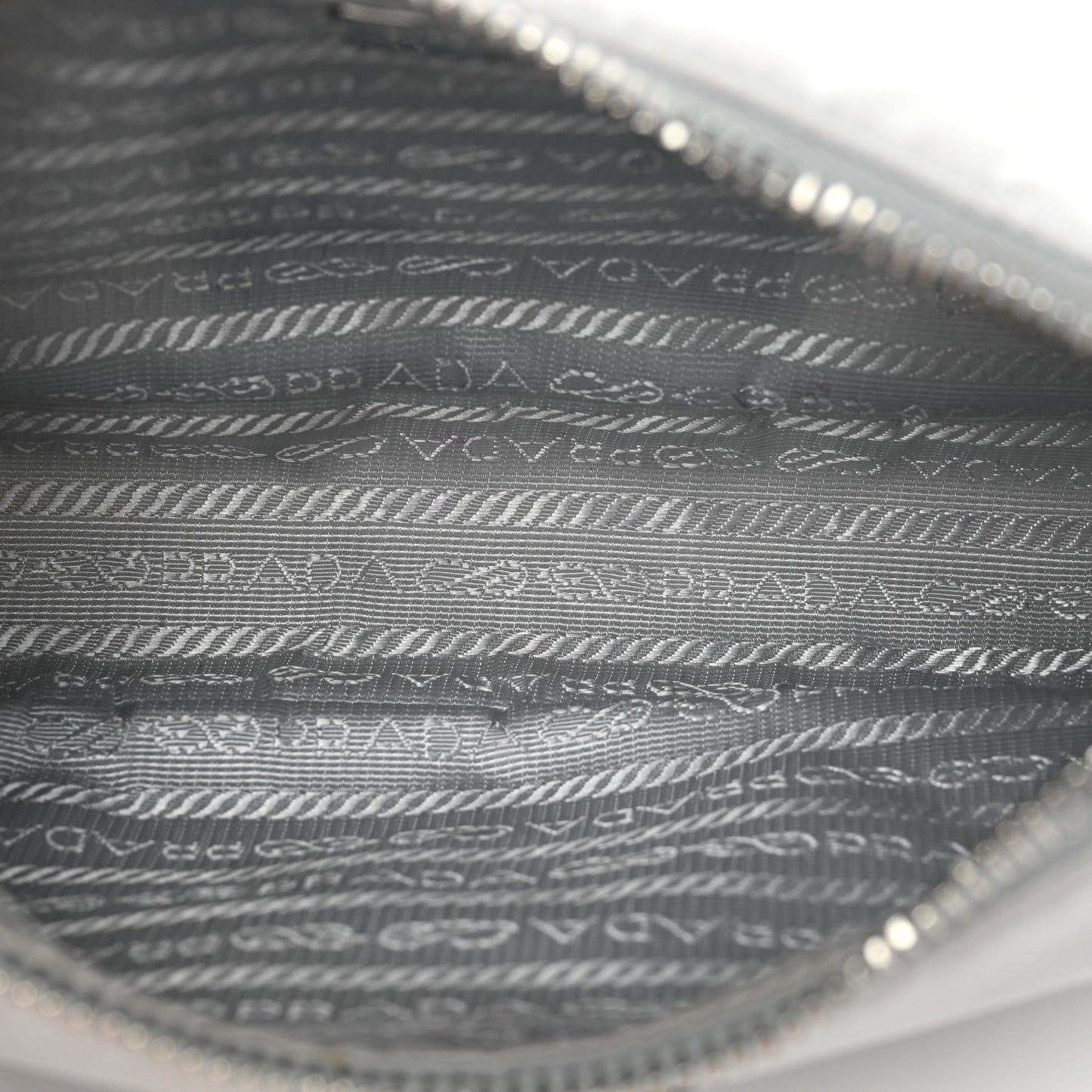Re-Nylon Saffiano Re-Edition 2005 Shoulder Bag Fiordaliso