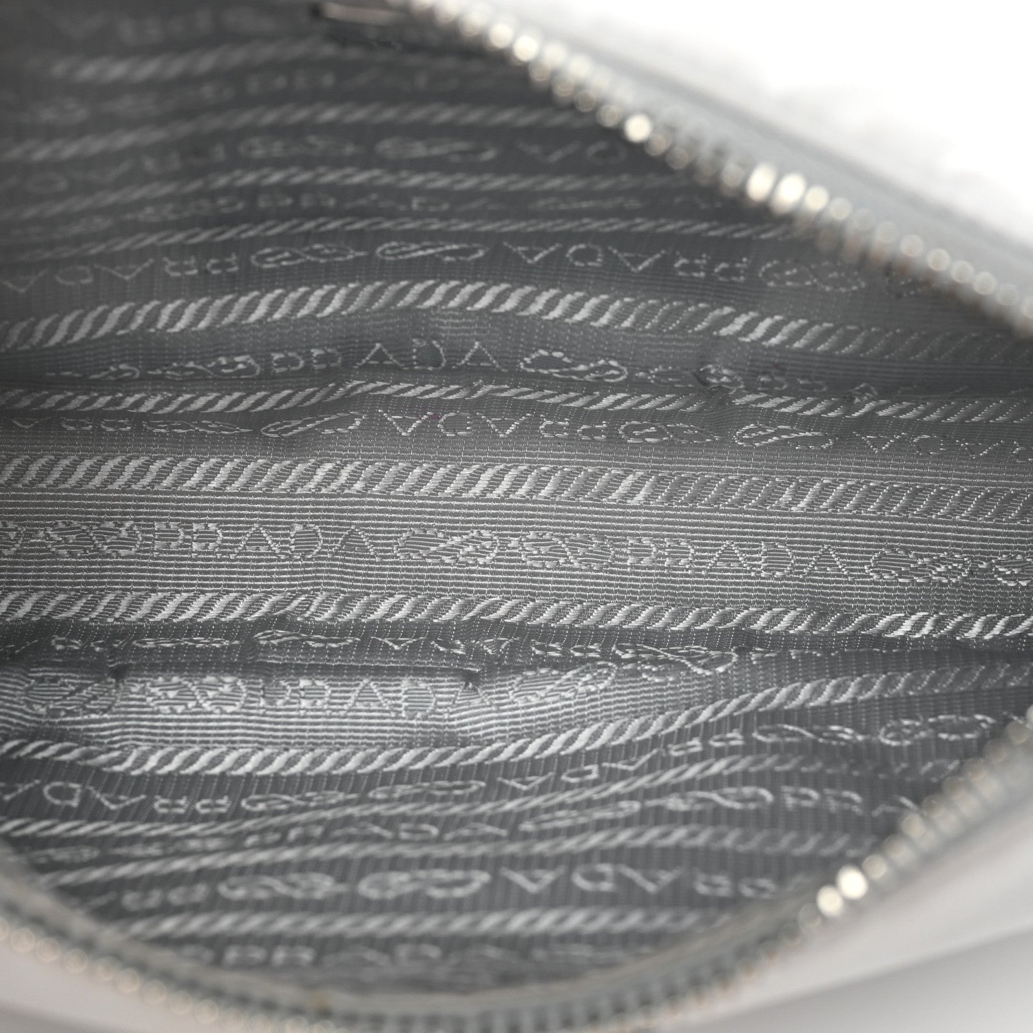 Prada Re-Nylon Saffiano Re-Edition 2005 Shoulder Bag Fiordaliso 5 of 14