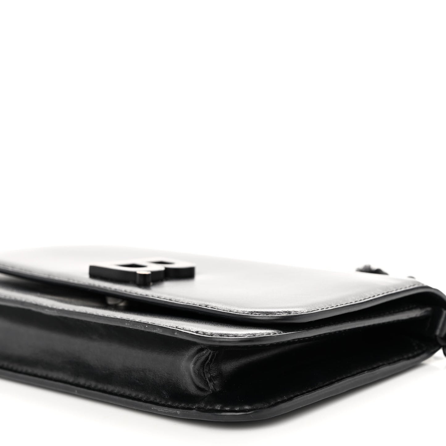 Smooth Calfskin B Wallet on Chain Black