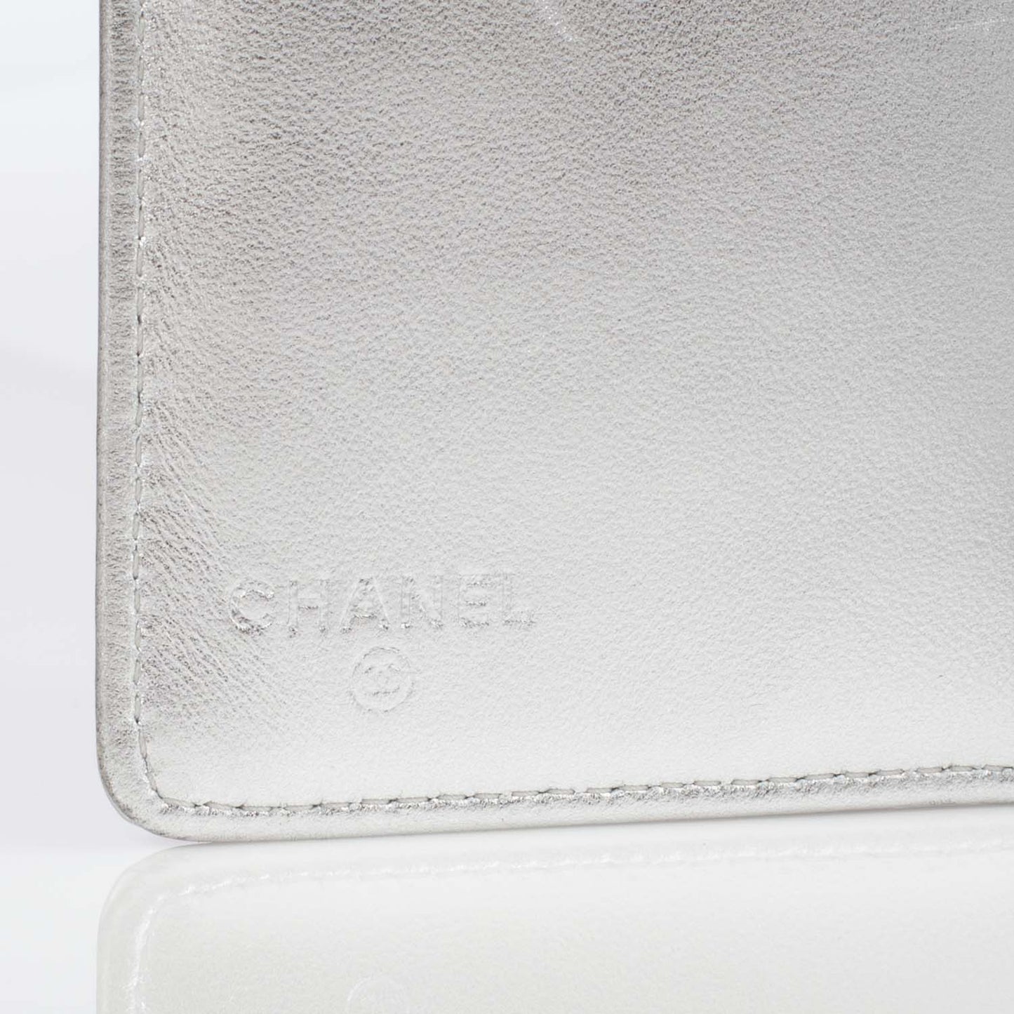 Patent Calfskin Lucky Symbols Yen Wallet Silver
