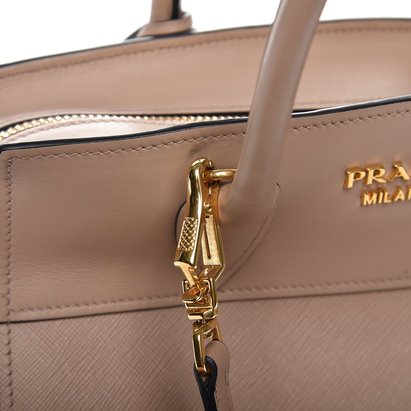 Saffiano City Calf Small Esplanade Tote Cammeo