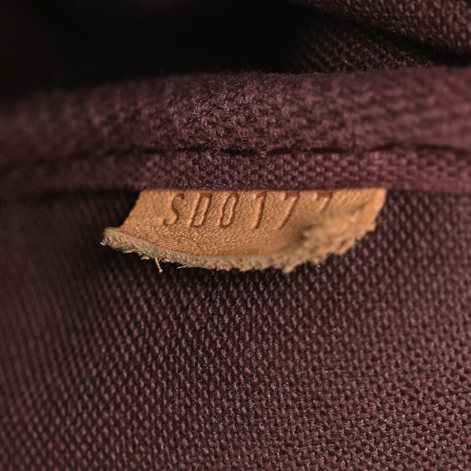 Louis Vuitton Monogram Favorite MM 7 of 11