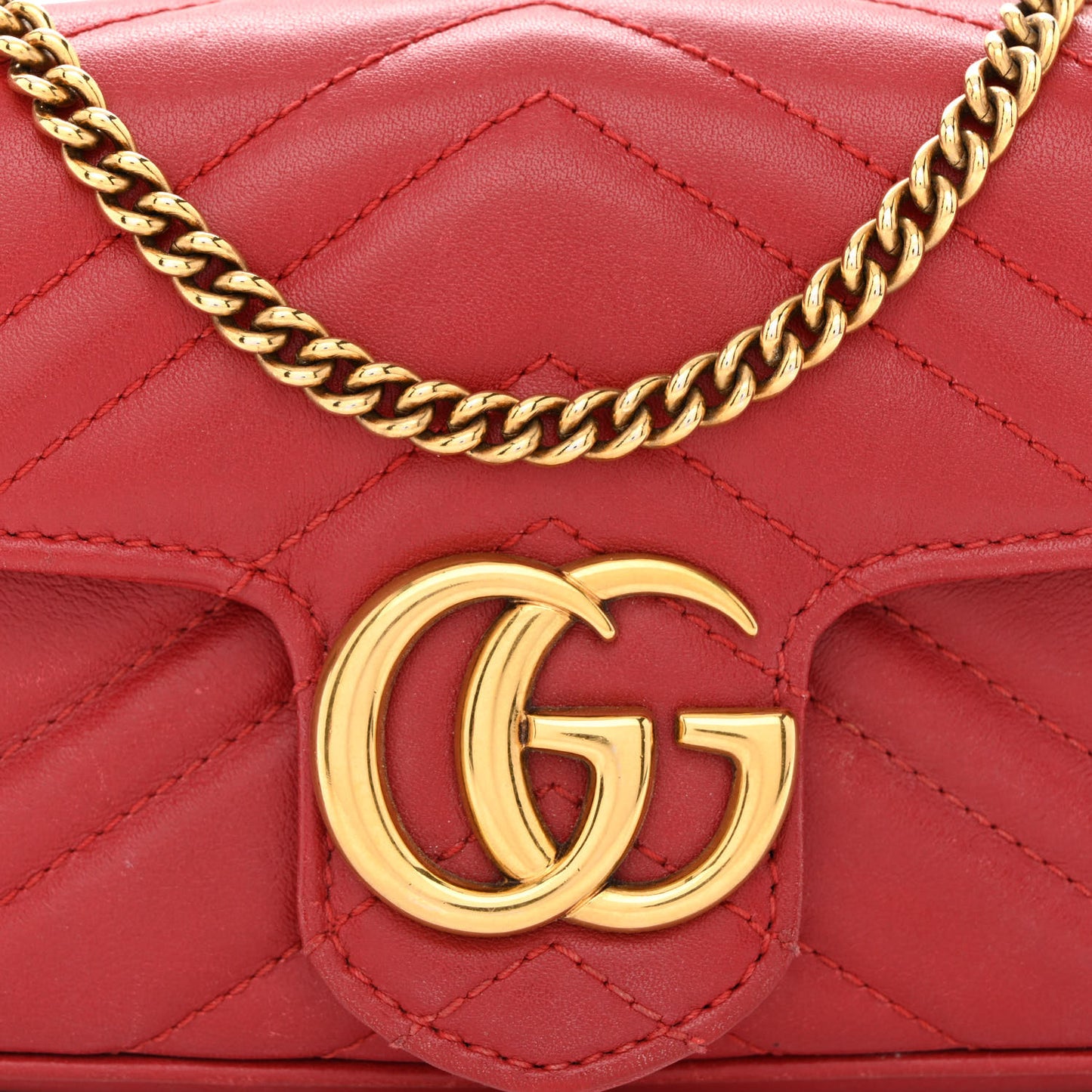 Calfskin Matelasse Super Mini GG Marmont Shoulder Bag Hibiscus Red