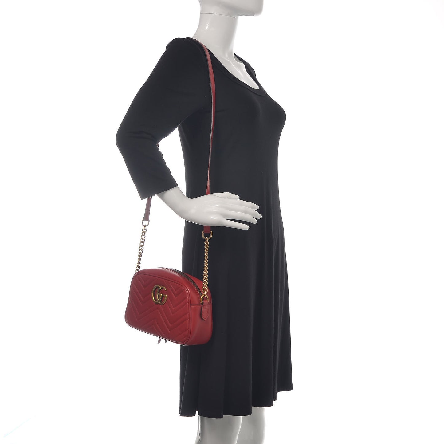 Calfskin Matelasse Small GG Marmont Chain Shoulder Bag Hibiscus Red