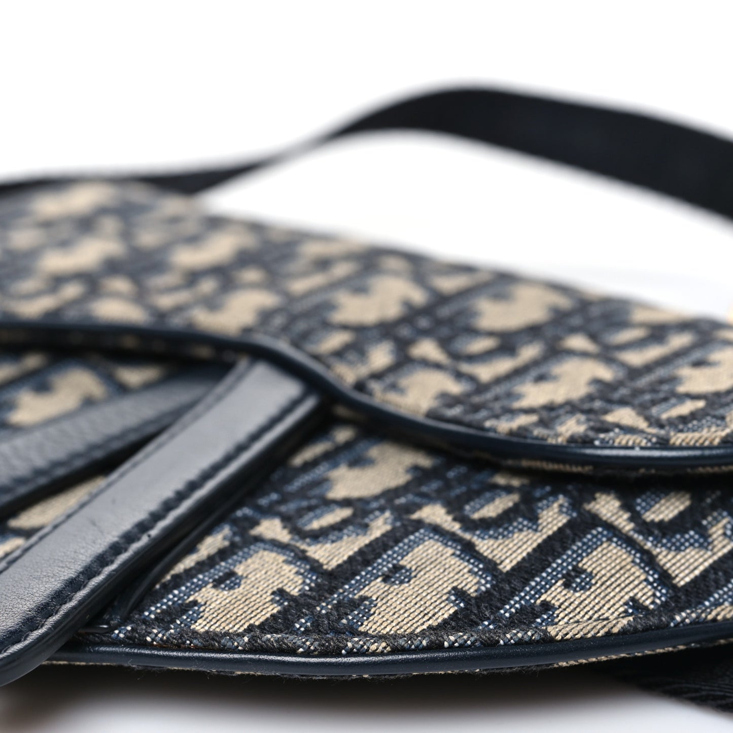 Oblique Saddle Belt Pouch Blue