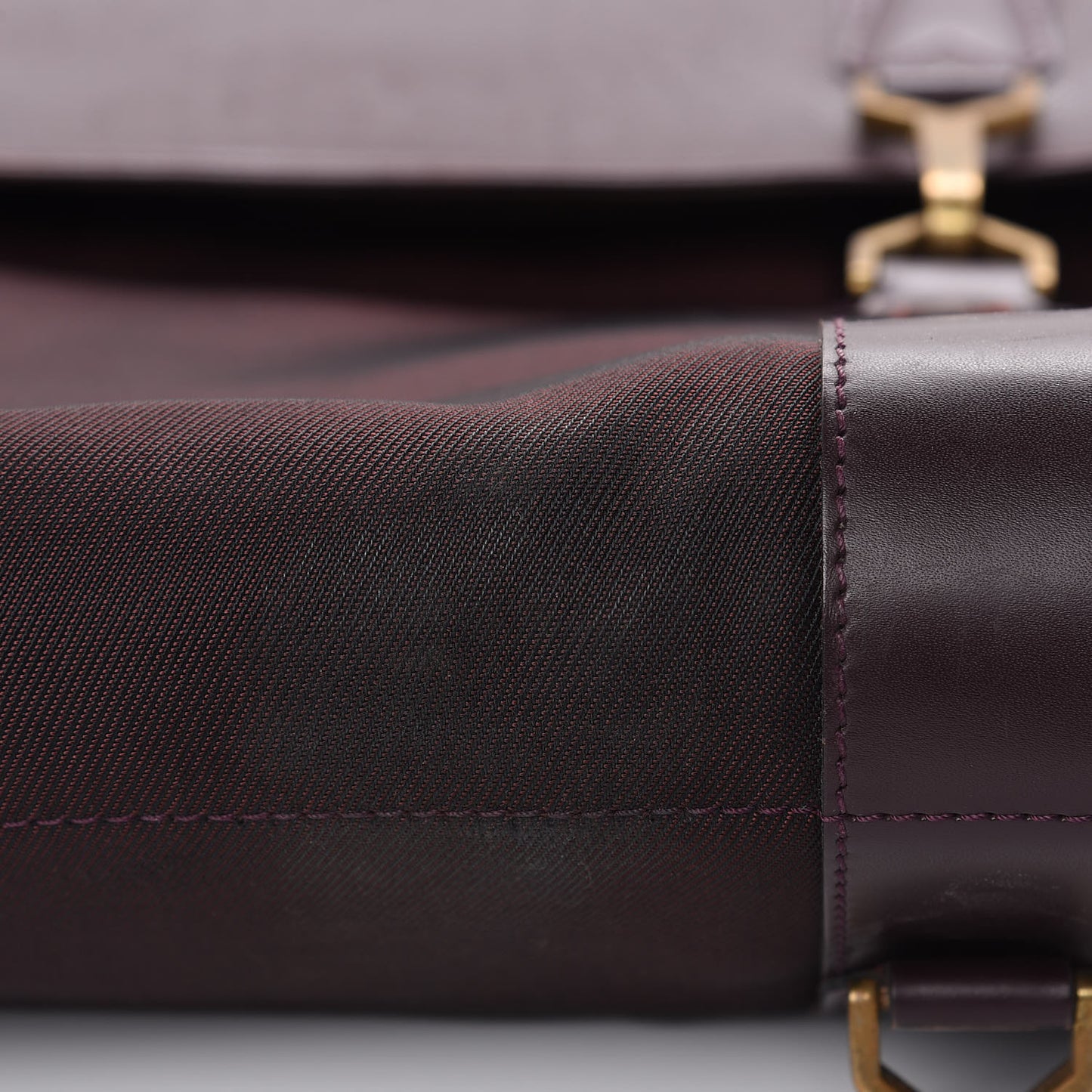 Taiga Nylon 2 Hanger Garment Carrier Bordeaux