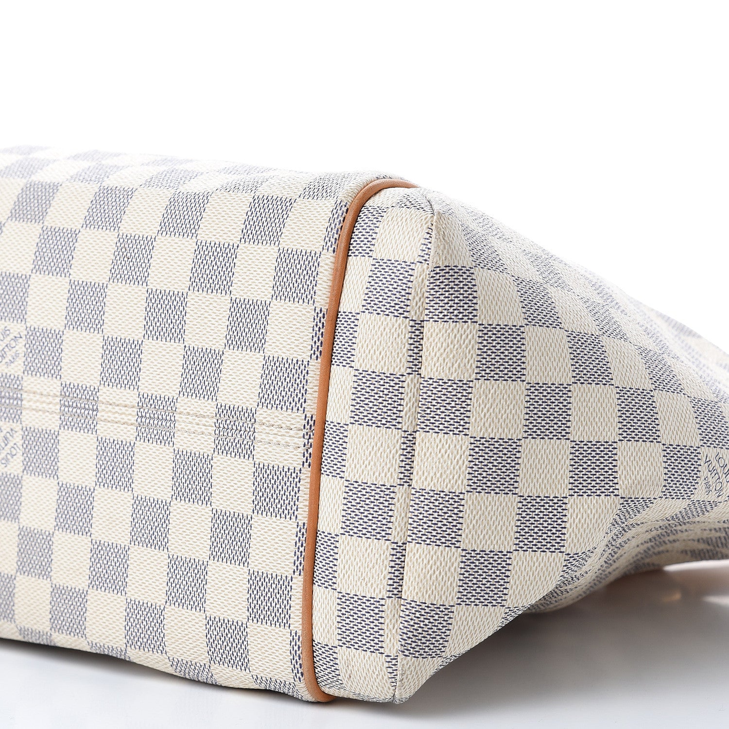 Louis Vuitton Damier Azur Totally MM 7 of 10