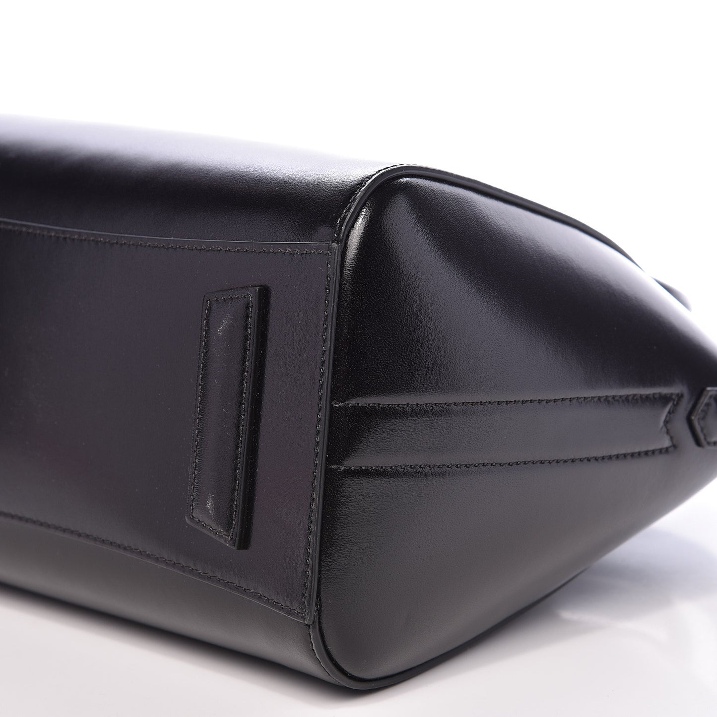 Shiny Lord Calfskin Small Antigona Black