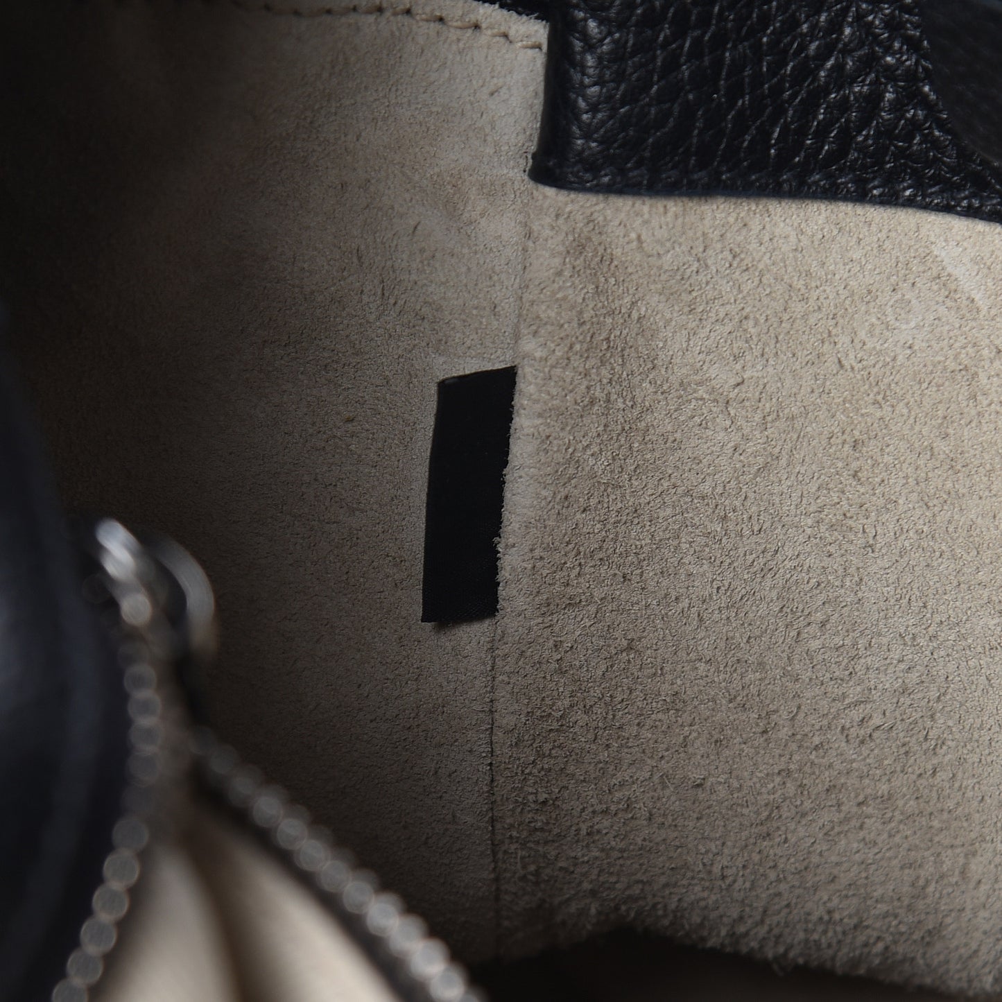 Vitello Daino Shoulder Bag Black