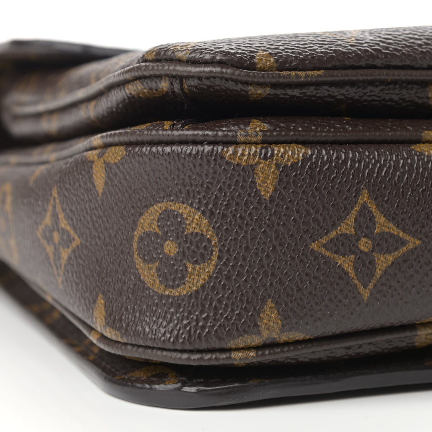 Louis Vuitton Monogram Pochette Metis 8 of 9
