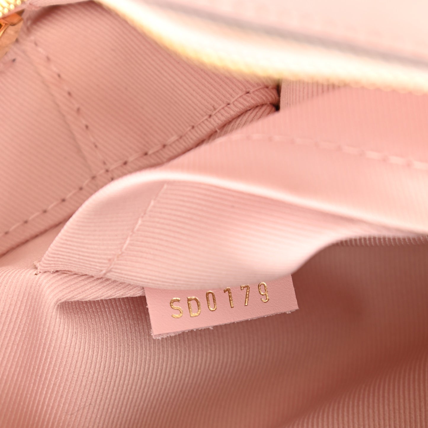 Damier Azur Saintonge Eau de Rose