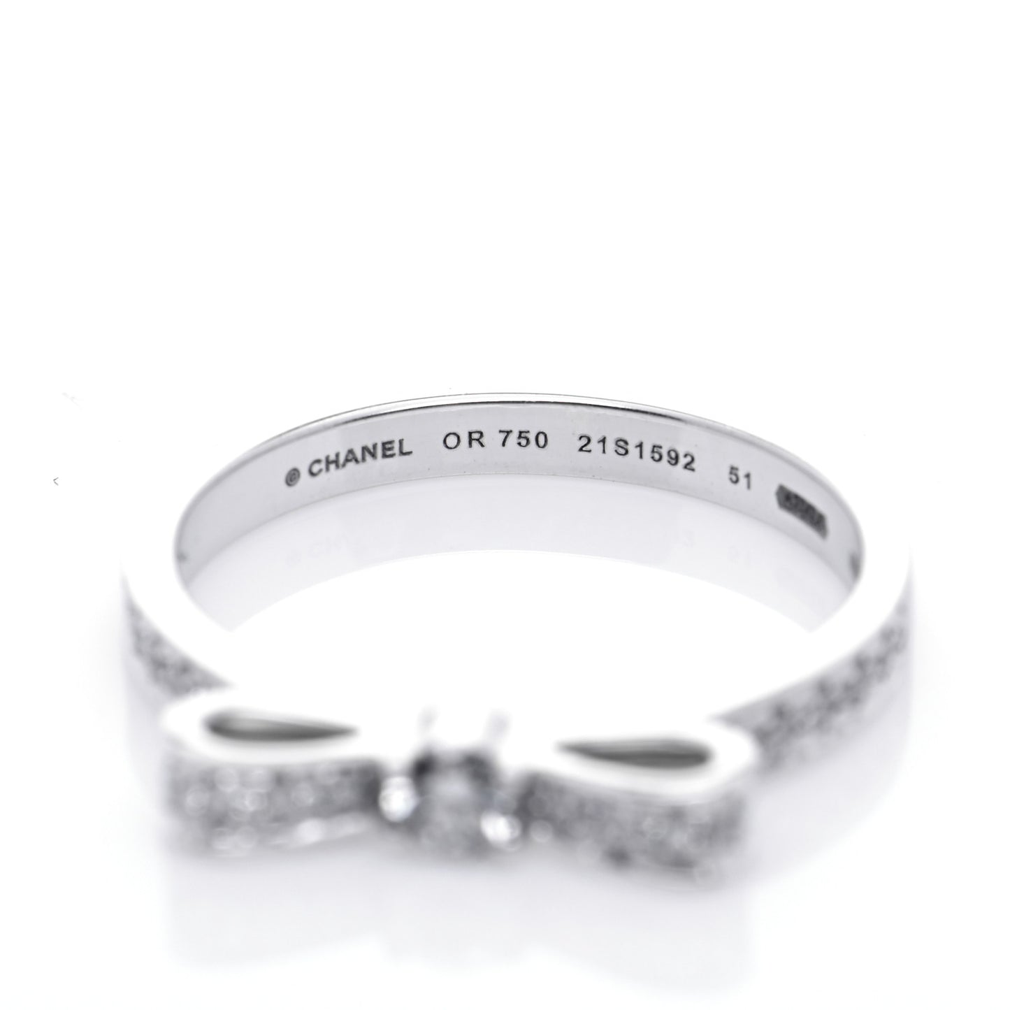 18K White Gold Diamond Ruban Ring 51 5.75