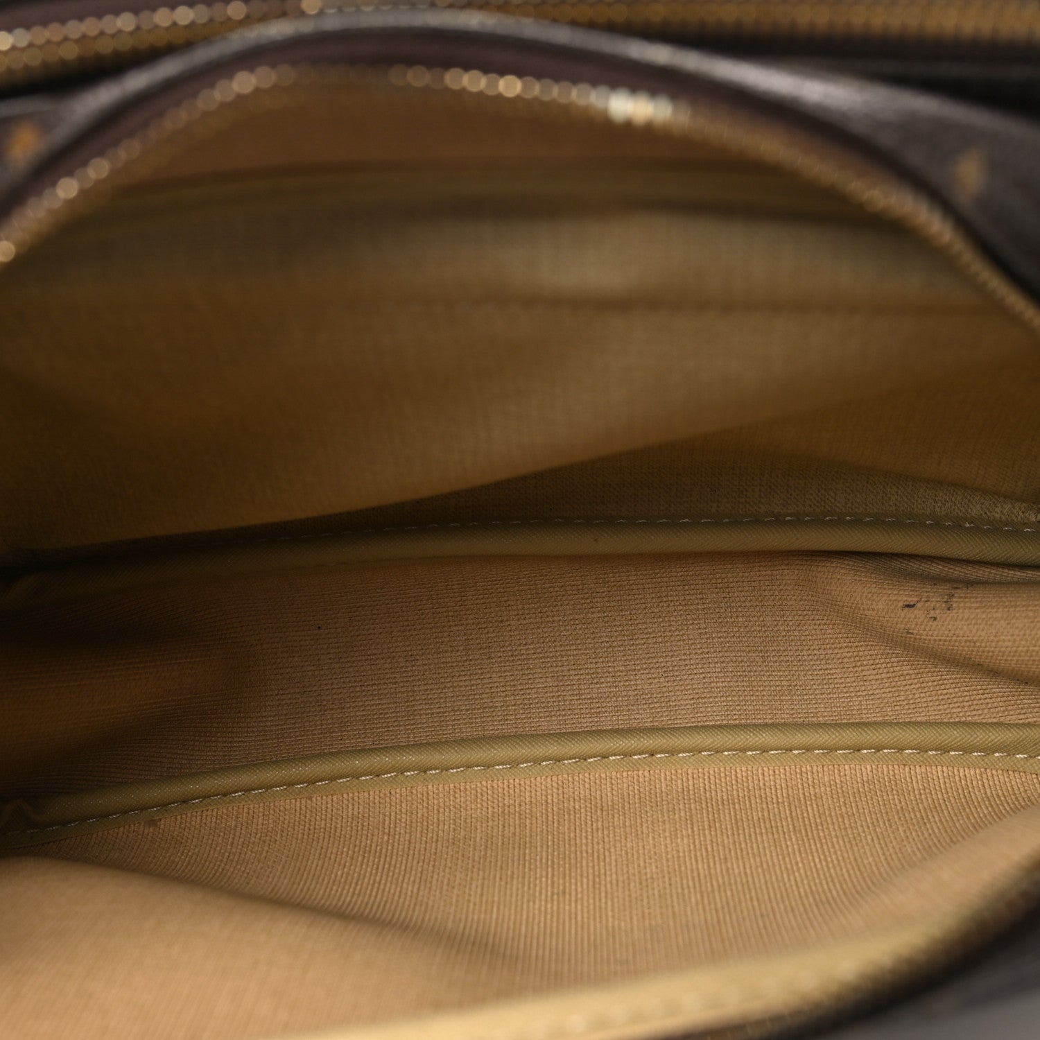 Louis Vuitton Monogram Reporter PM 5 of 11