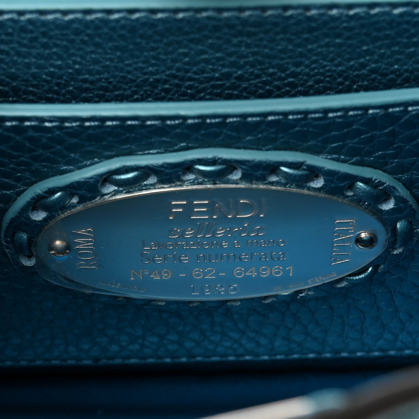 Metallic Cuoio Roma Sellerissima Nappa Sintetica Tape Stitch Petite Peekaboo I SEE U Iconic Satchel Placca Argento