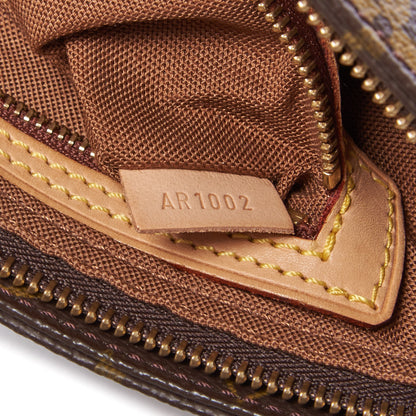 Louis Vuitton Monogram Trotteur 8 of 9