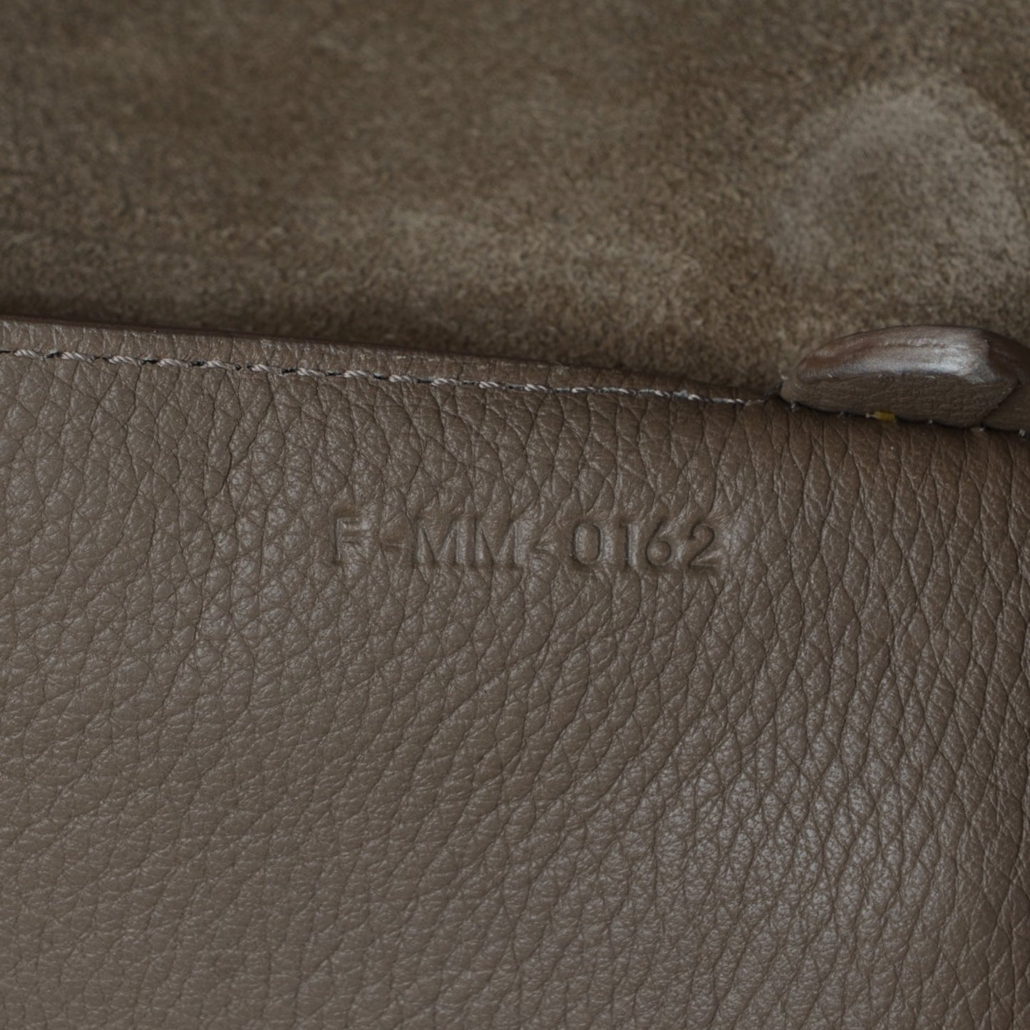 Soft Grained Calfskin Medium Phantom Luggage Cabas Taupe