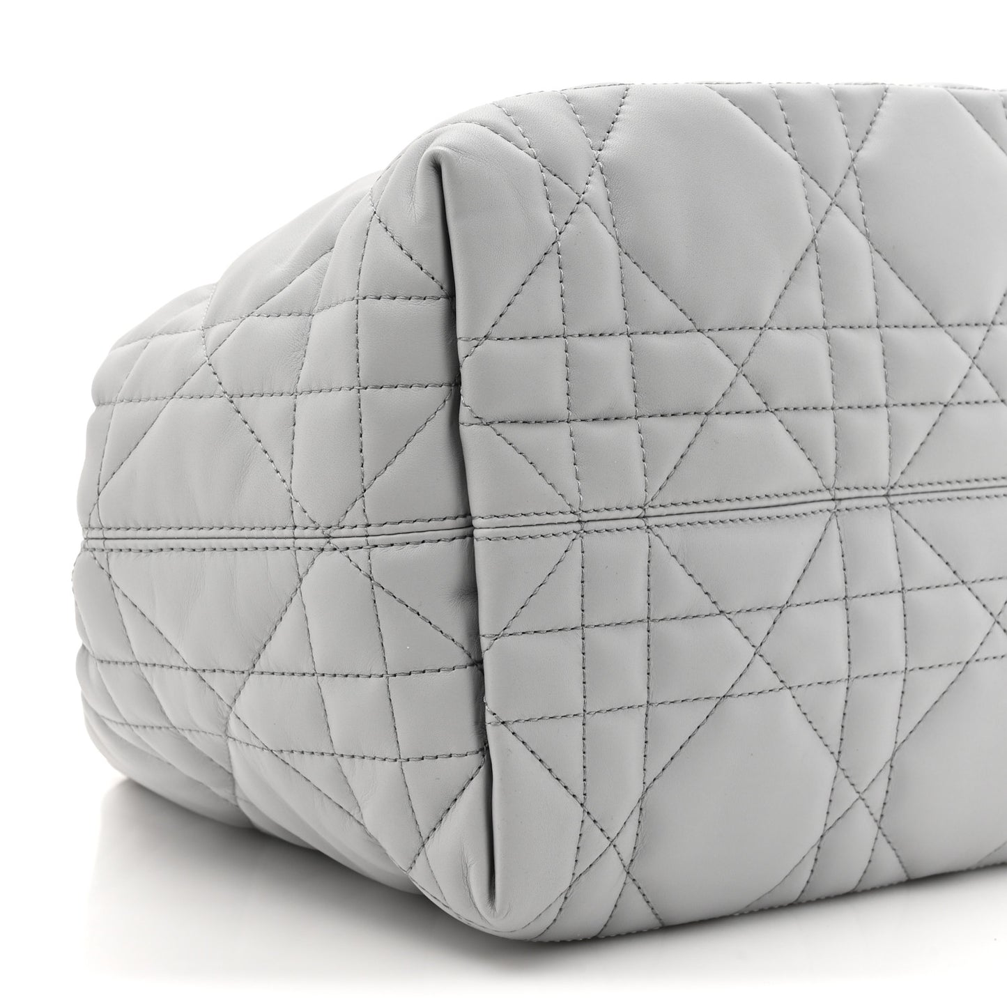 Calfskin Macrocannage Medium Toujours Grey