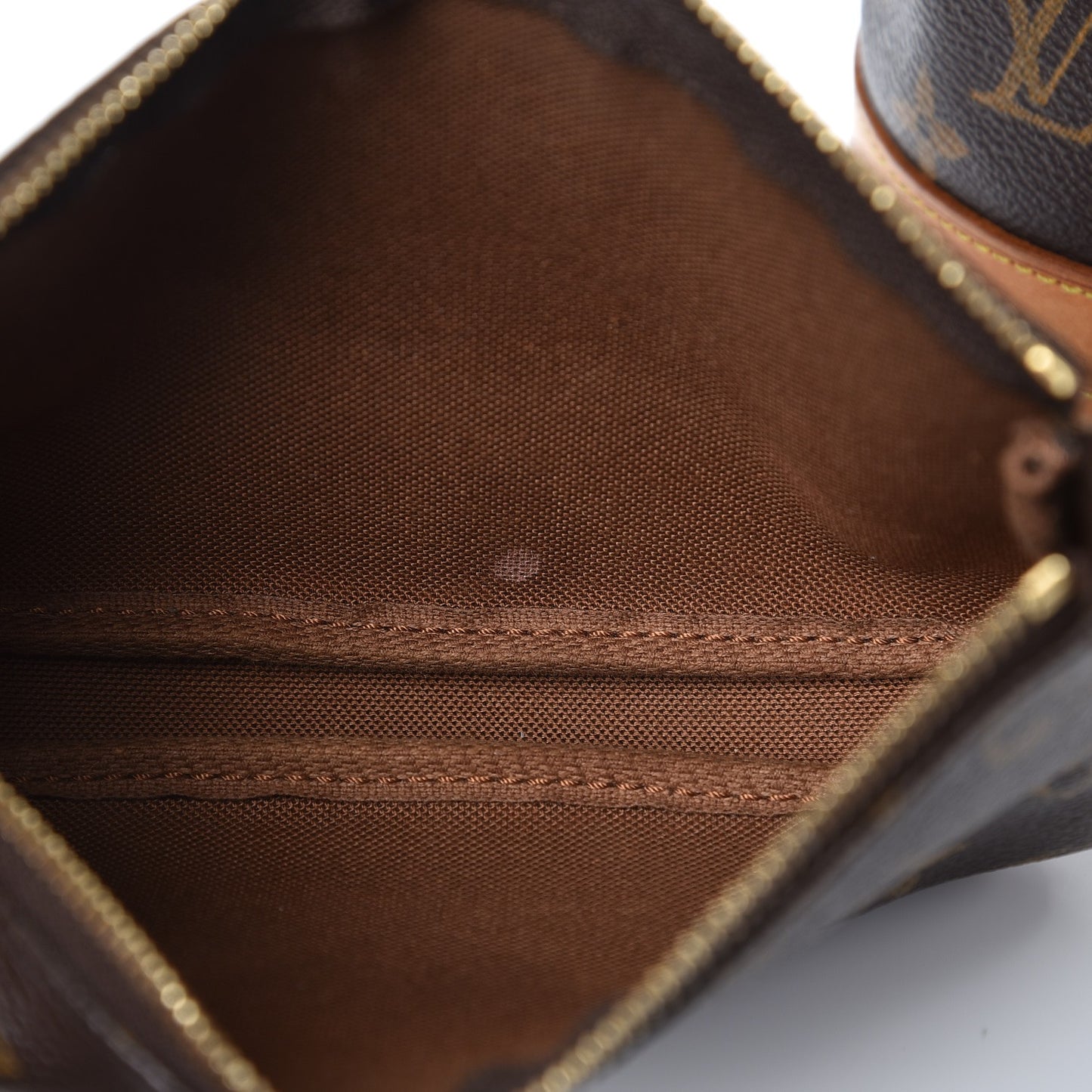 Monogram Petit Bucket 23
