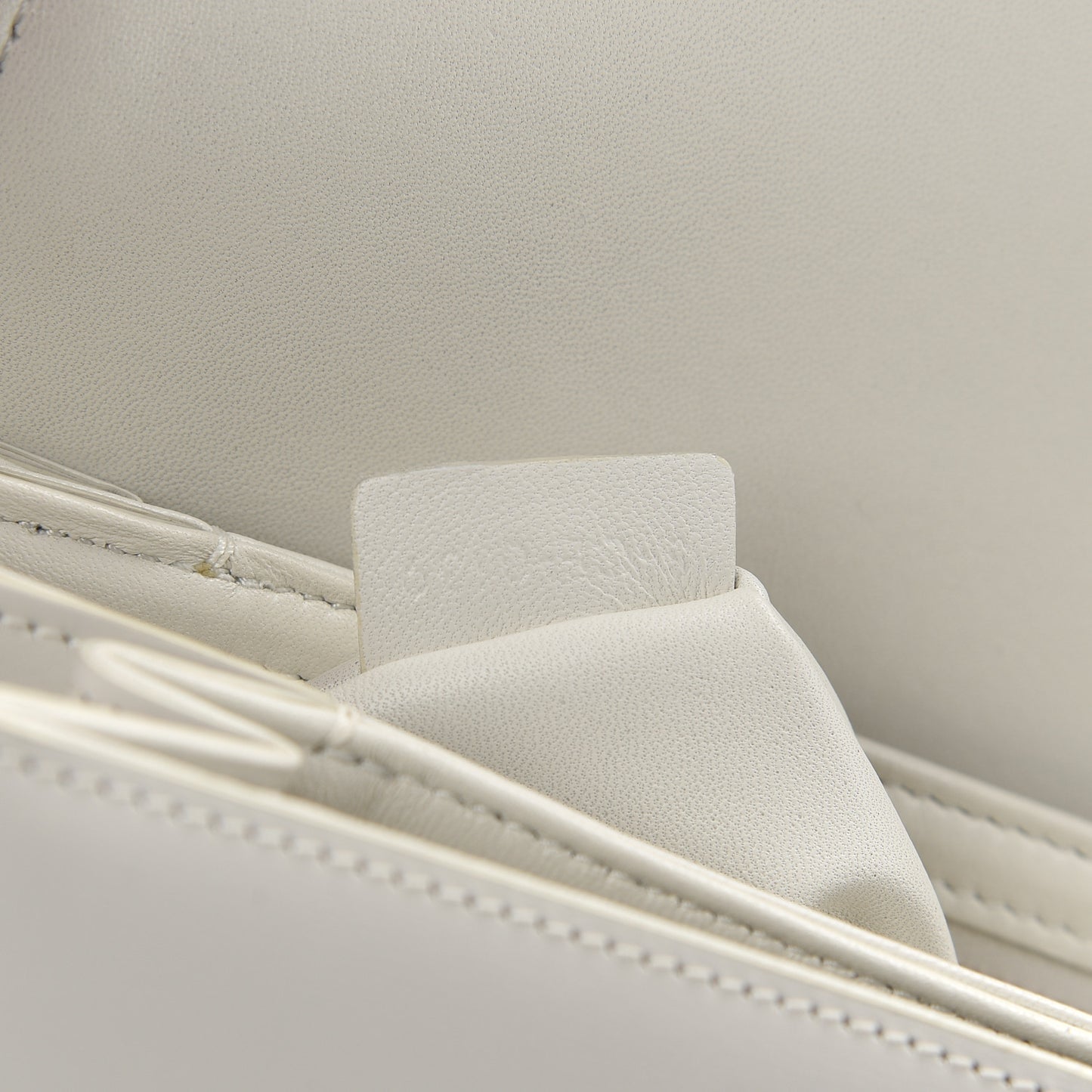 Shiny Calfskin Medium Triomphe White