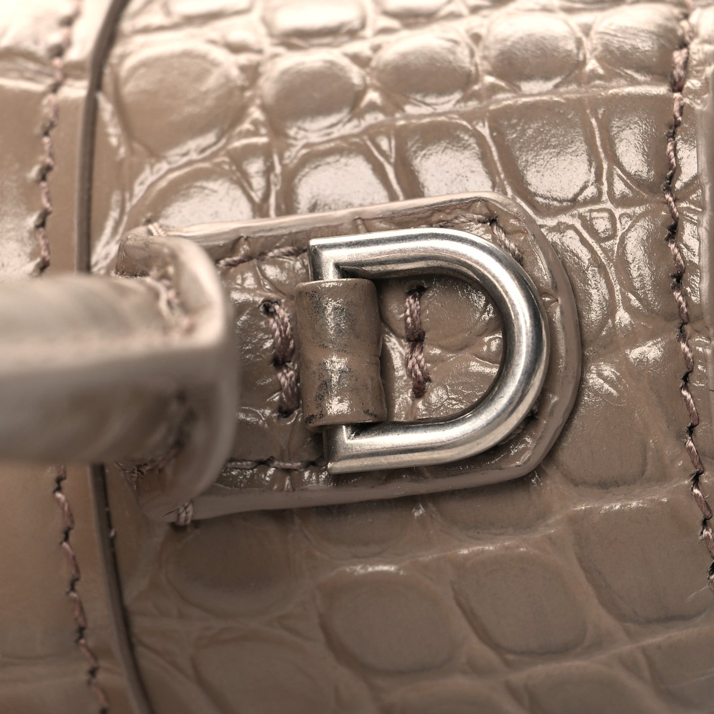 Shiny Calfskin Crocodile Embossed Small Hourglass Top Handle Bag Mink Grey