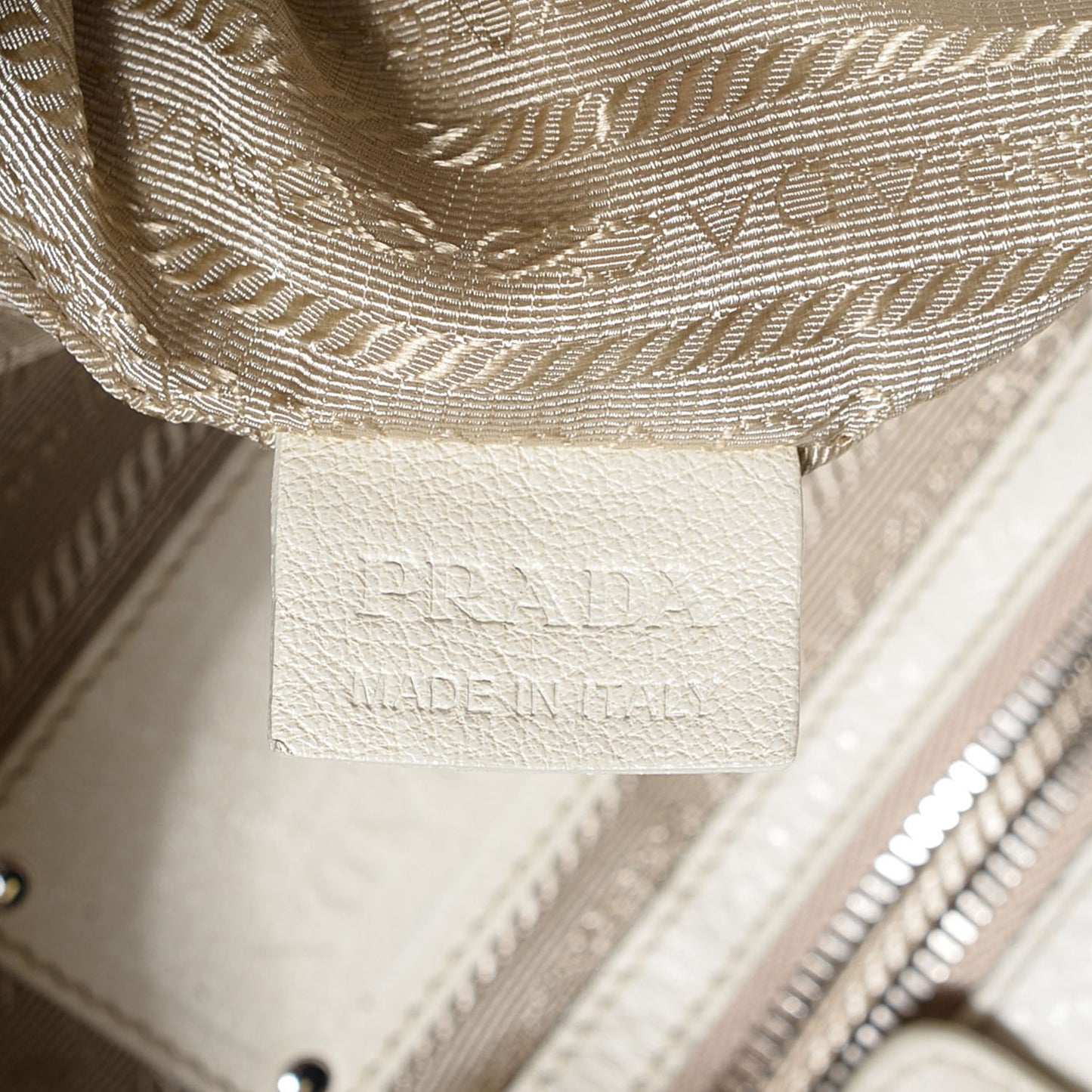 Vitello Daino Braided Tote Bianco