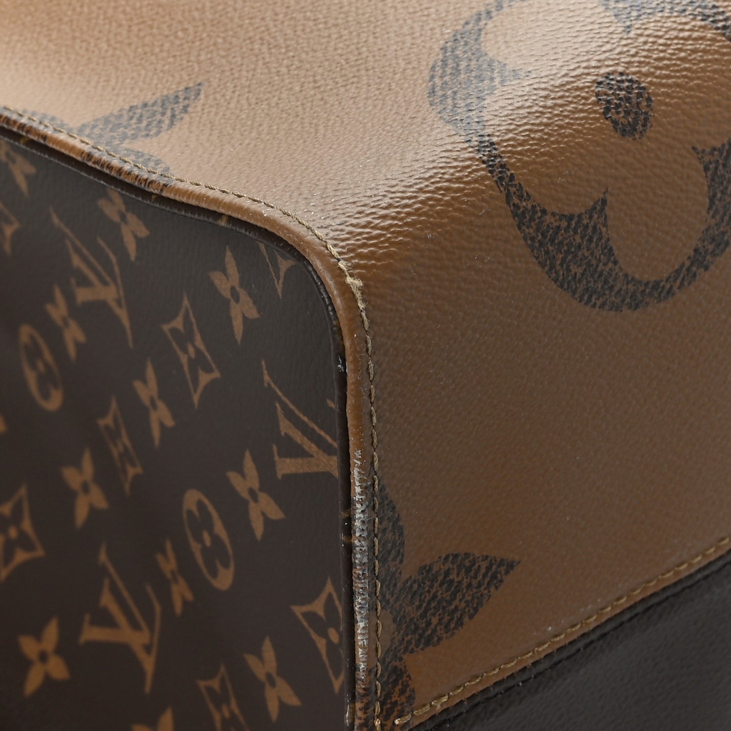 Reverse Monogram Giant Onthego GM