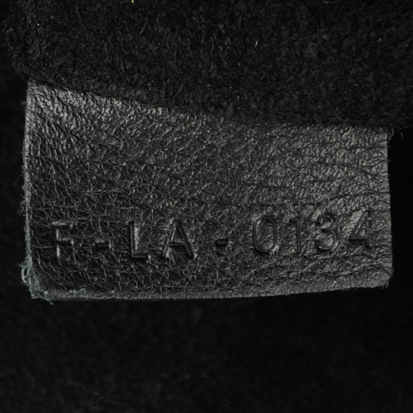 Supple Calfskin Medium Phantom Luggage Black