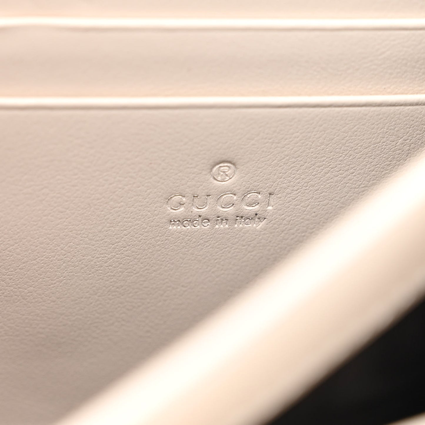 Calfskin Matelasse GG Marmont Chain Wallet Mystic White