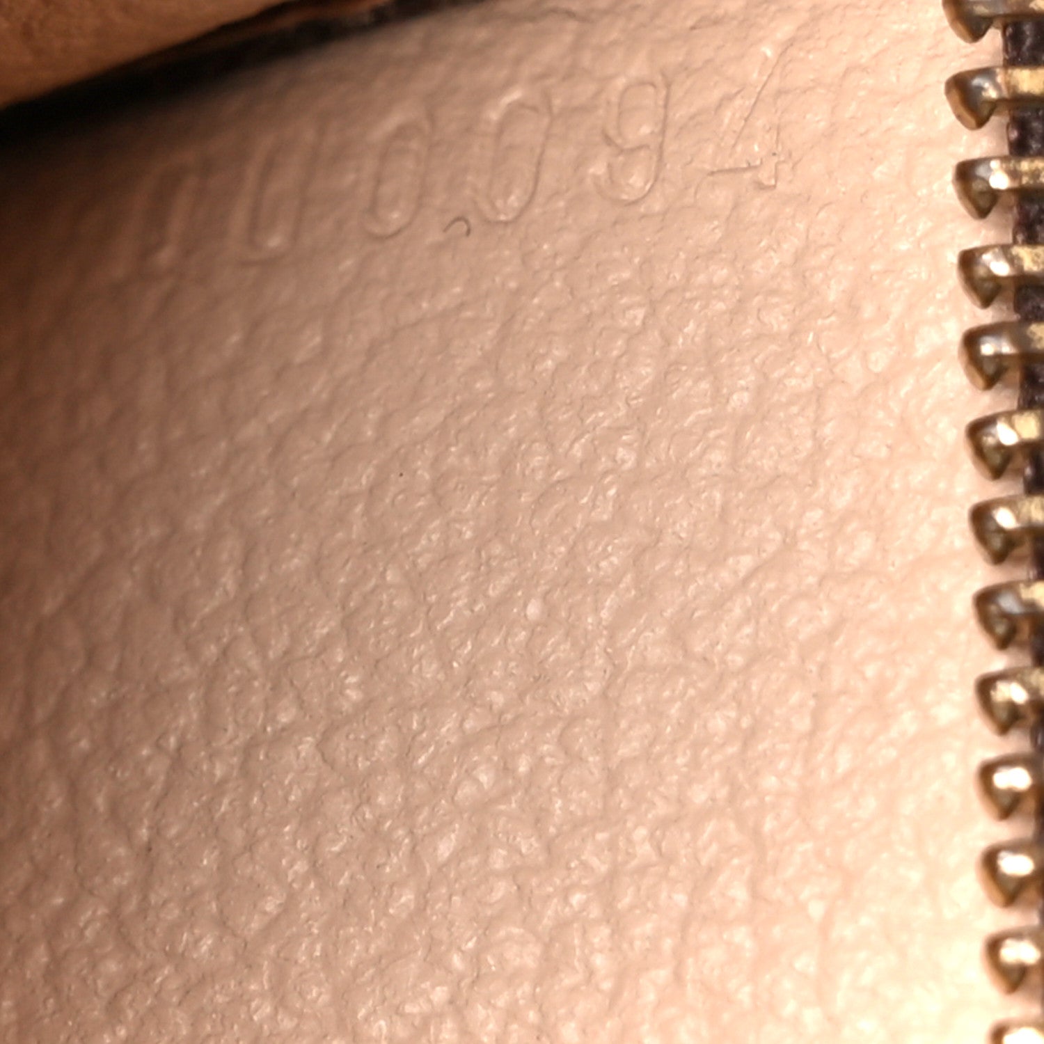 Louis Vuitton Monogram Toiletry Pouch 15 6 of 10
