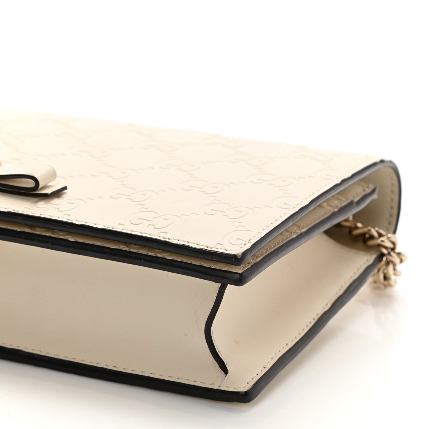 Guccissima Signature Bowy Chain Wallet Mystic White