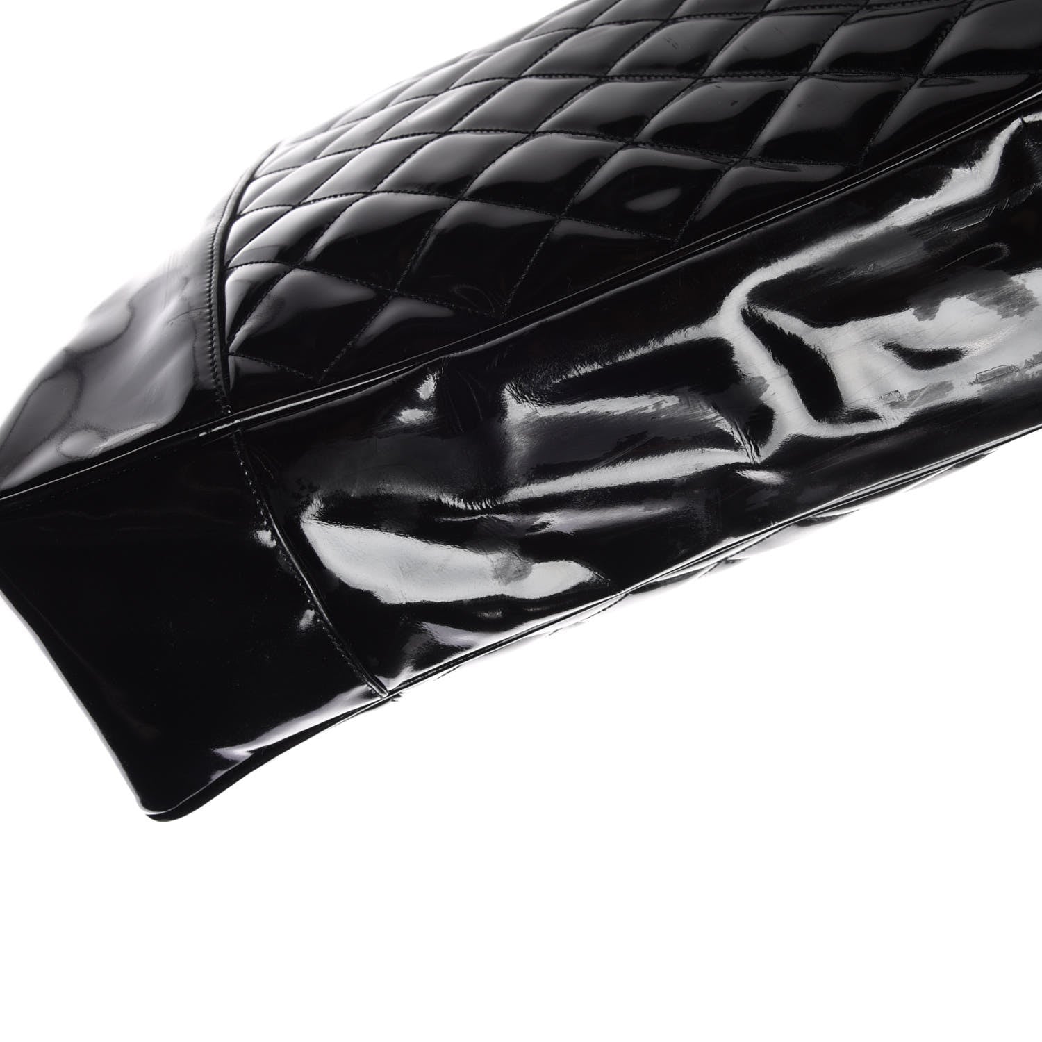 Chanel Patent Quilted Shoulder Bag Black 28 of 39