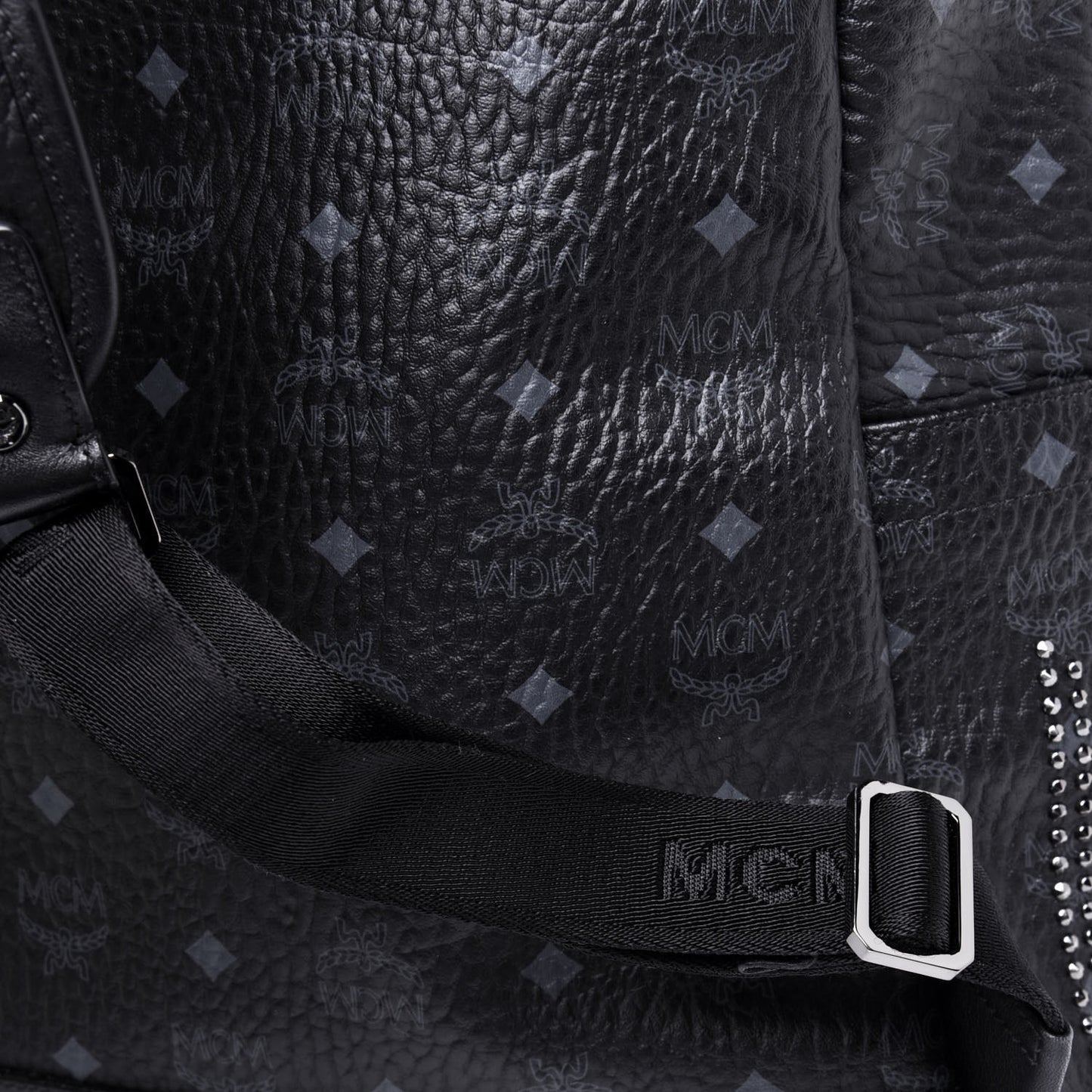Visetos Studded Medium Stark Gunta Backpack Black
