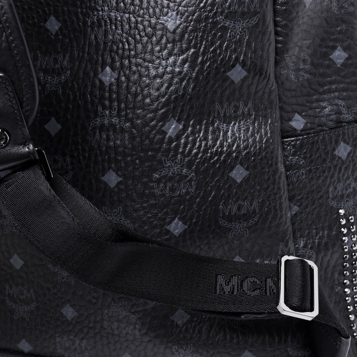 MCM Visetos Studded Medium Stark Gunta Backpack Black 14 of 15
