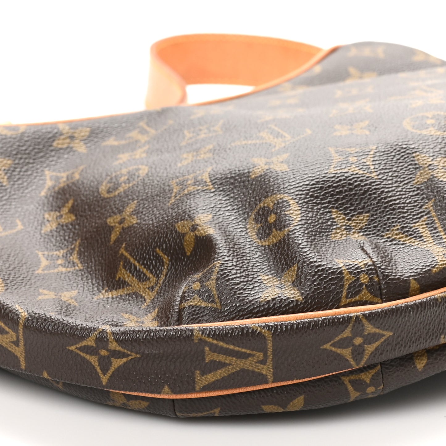 Monogram Croissant MM