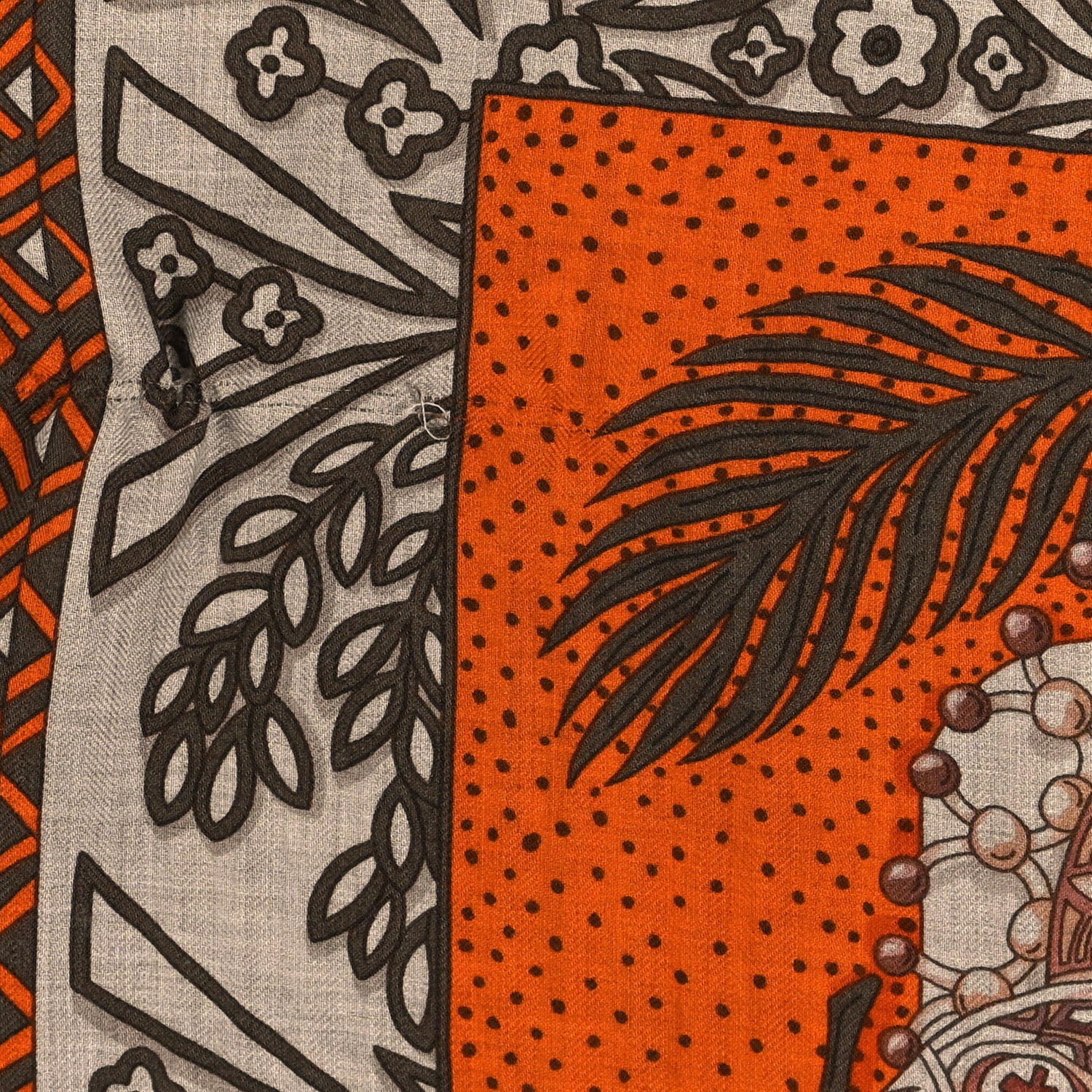Hermes Cashmere Silk Zénobie Reine De Palmyre 140 Natural Terracotta Vert 4 of 5