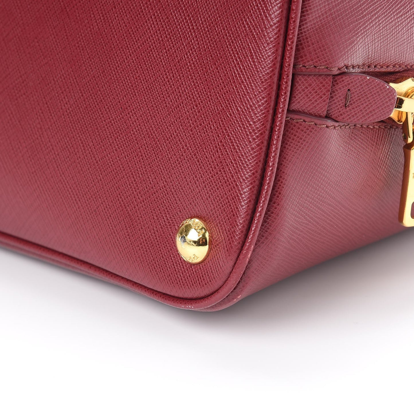 Saffiano Lux Large Promenade Tote Cherry
