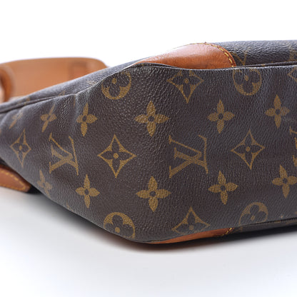 Louis Vuitton Monogram Boulogne 30 9 of 20