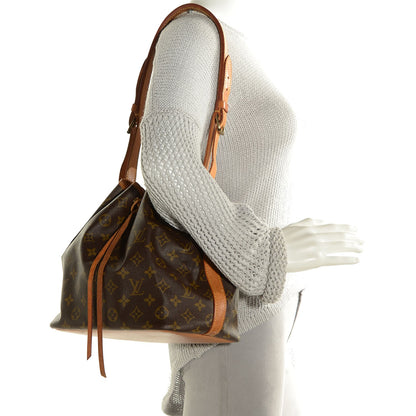 Louis Vuitton Monogram Petit Noe 2 of 7