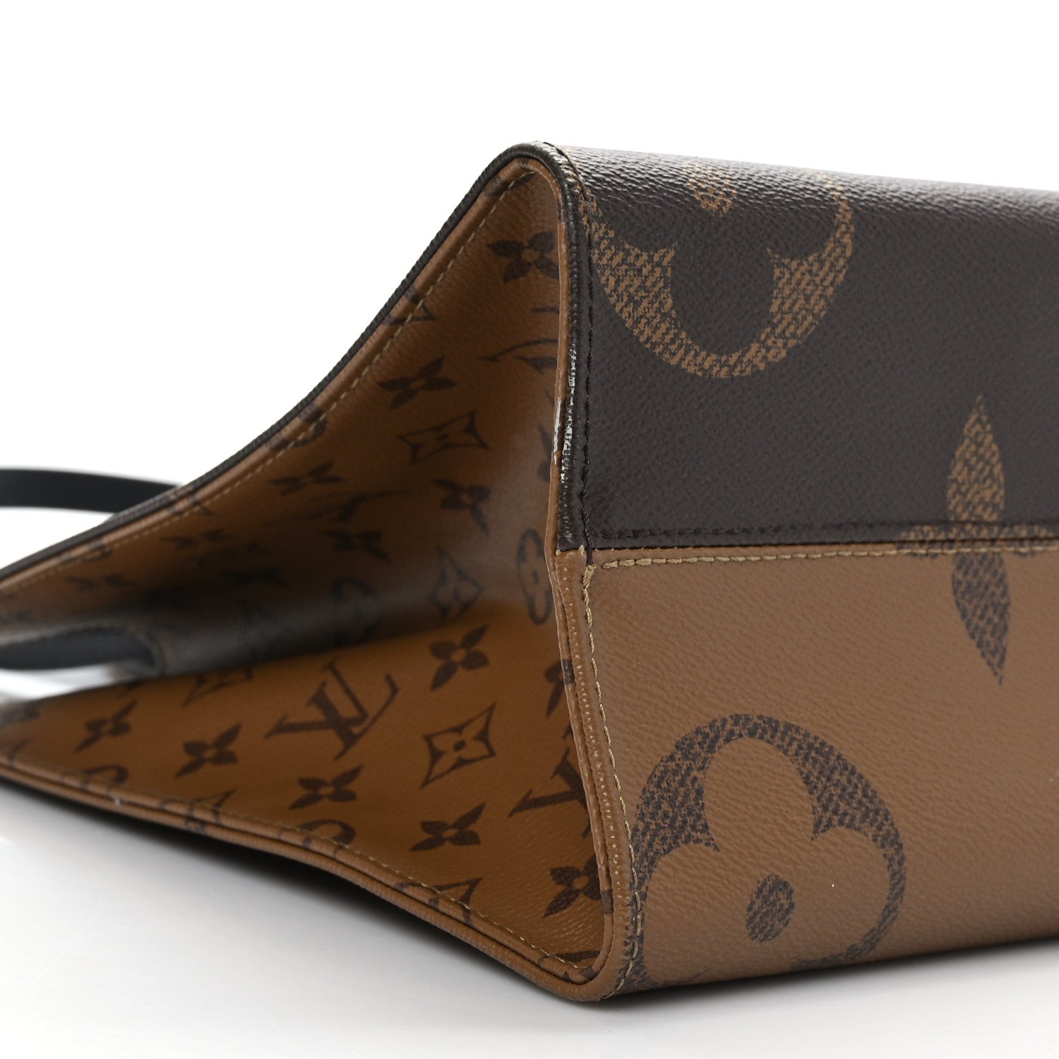Louis Vuitton Reverse Monogram Giant Onthego MM 7 of 8